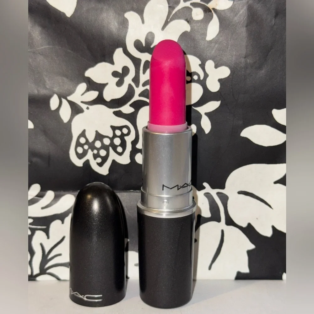 MAC Cosmetics Pink Pigeon Lipstick